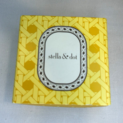Stella & Dot Gold Tone Metal Cable Chain Necklace Round Engraved Monogram Charm