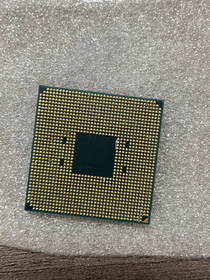 AMD Ryzen 5 2400G - 3.6GHz Quad Core (YD2400C5M4MFB) Processor - Image 2 of 4