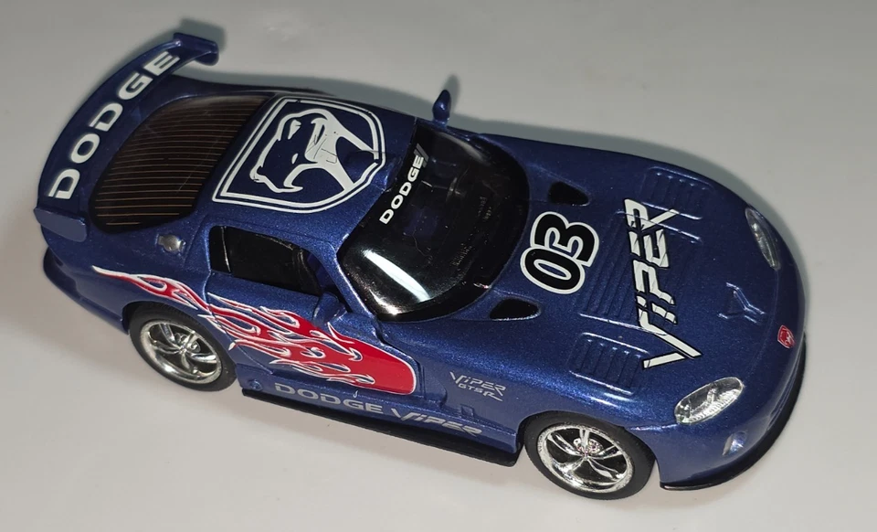 KINSMART 道奇 Viper GTS-R KT5039 压铸 1: 36 拉回带图形蓝色 — 第 2/3 张图片