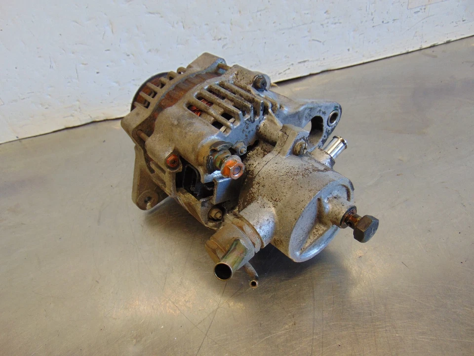 Isuzu Rodeo Alternator 01-07 3.0 TD Automatic Oil vacuum pump 60A 897245 - Image 3 of 4