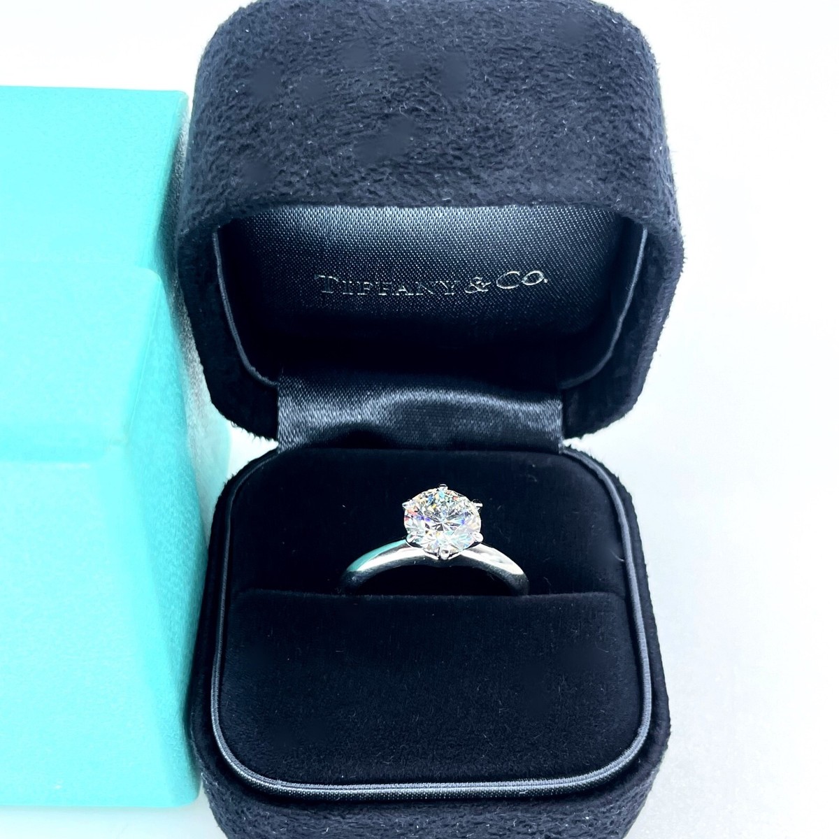 Tiffany & Co Platinum Diamond Engagement Ring Round