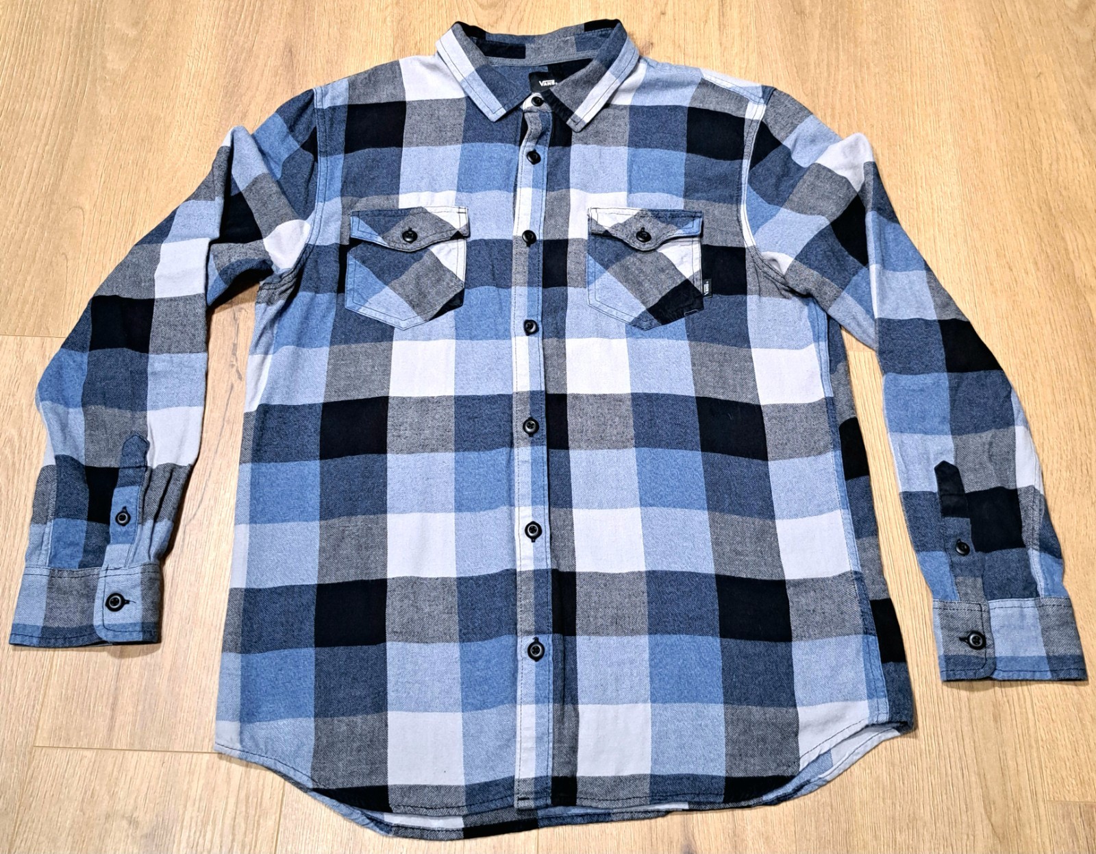 VANS Off the Wall Men's Long Sleeve Large Blue Plaid Flannel Button Down Shirt