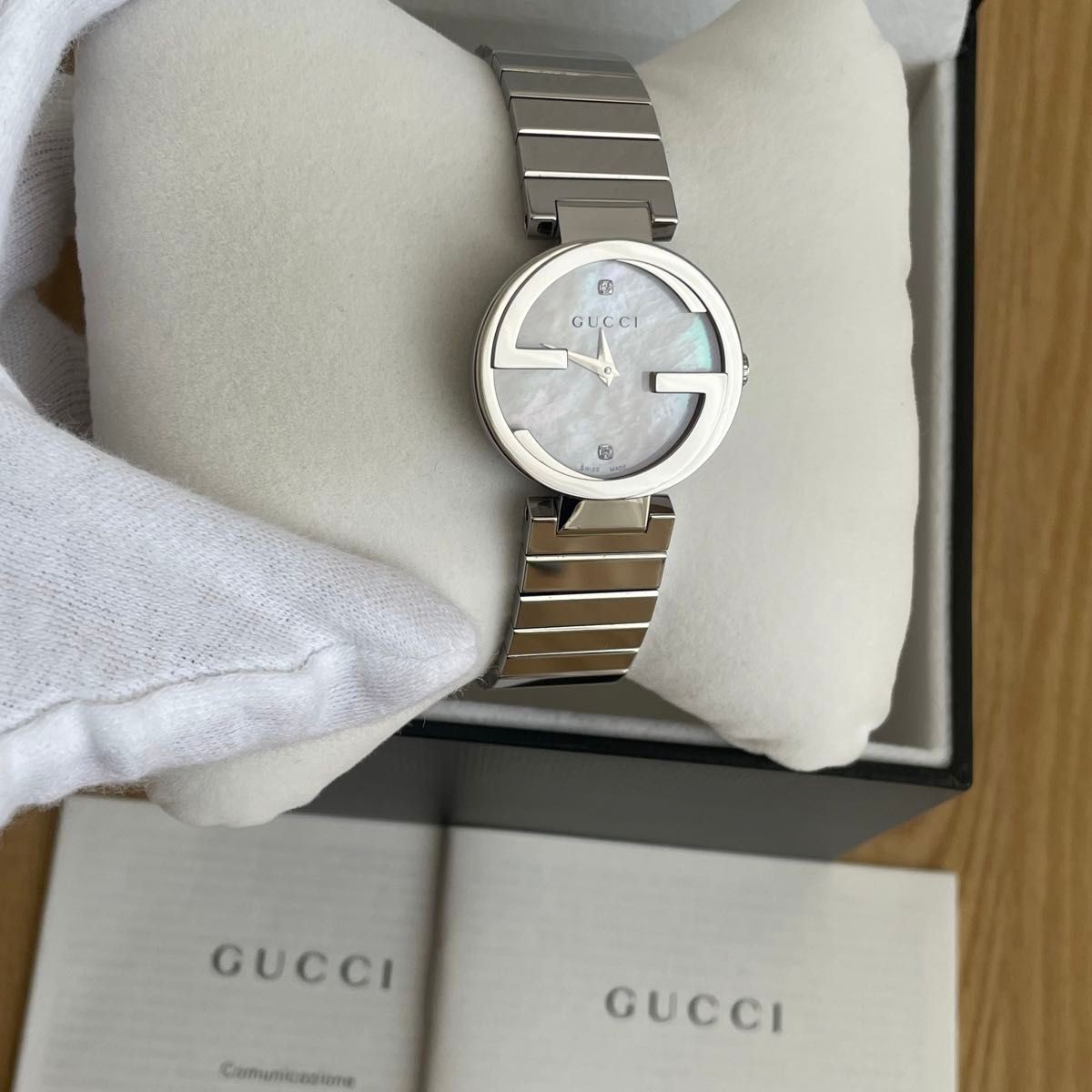 extremely beautiful GUCCI Interlocking Diamond Wa… - image 3