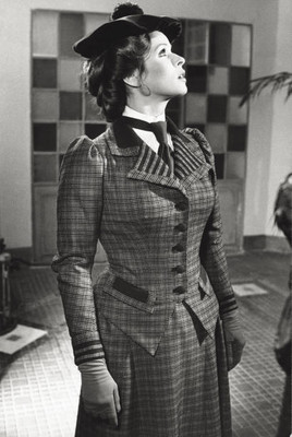 Austrian actress Senta Berger playing Amore e ginnastica Rome 1973 Old Photo 2