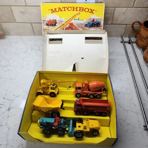 Lesney Matchbox King Size G-8 Construction Set  Gift Set with  Box