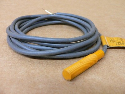 Omron E2f-X1r5y1 Proximity Sensor Switch New Electrical Control Omron E2f-X1r5y1