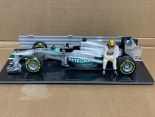 1:18 Hamilton Mercedes GP W04 2013 trasformazione diorama