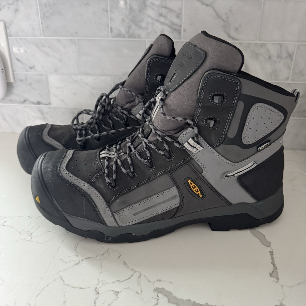 KEEN Work Boots Mens 15D Davenport Insulated 400 G Waterproof Composite Toe  AI