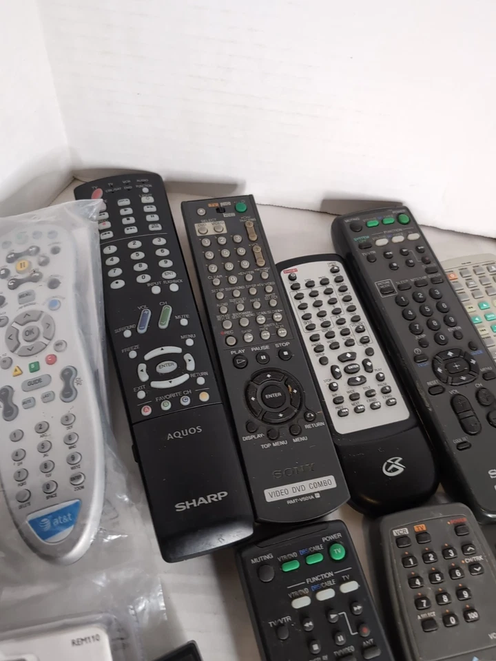 TV VCR DVD Reproductor Control Remoto Lote Sony Sharp Toshiba y Otros Sin Probar  Foto 4 de 4