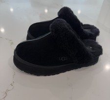 Women  s Ugg Scuffette Black Slipper Size 9