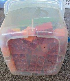 Vintage Lego Quatro 5357 - Complete 75 Piece Set + Bucket With Baseplate Lid