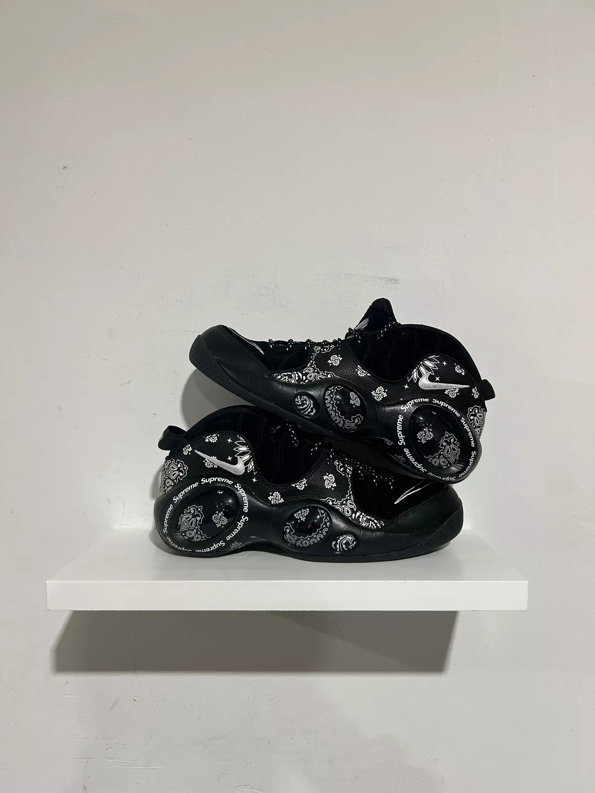 NIKE NOIR SUPREME ZOOM FLIGHT 95 OCCASION TAILLE 11