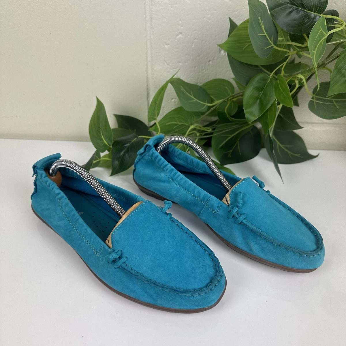 Hush Puppies Women s Size 8 Turquoise Leather Loafers Excellent