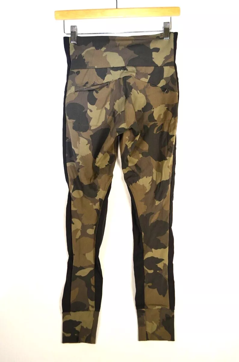 Athleta essex camo hybrid tight hot sale
