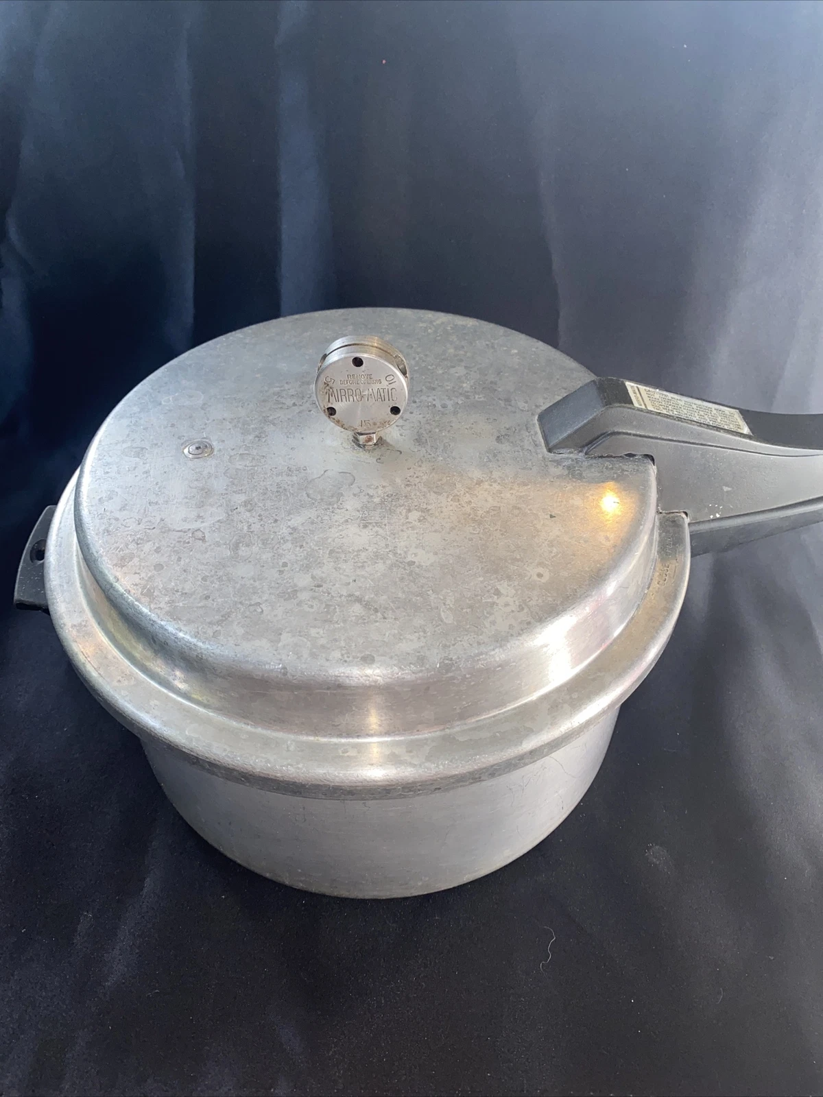 Vintage Mirro-Matic 6 Quart Pressure Cooker 396M Regulator/Jiggler Works Great