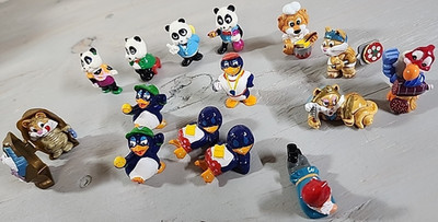 15 Miniature Figures Kinder Surprise: Panda Penguin Kitchen Animals Gnome Mummy 