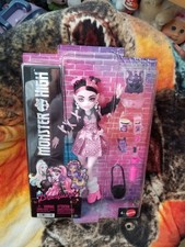 Monster High Draculaura doll with Bow in Dress with pet bat Count Fabulous