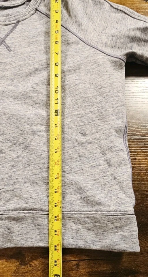 Sudadera Pullover Lululemon Gris Claro Cuello Redondo Talla 10 Foto 3 de 4