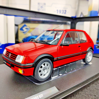 AUTO SOLIDO PEUGEOT 205 MK1 GTI 1.9L ROT 1:18 NEU BOX S1801702