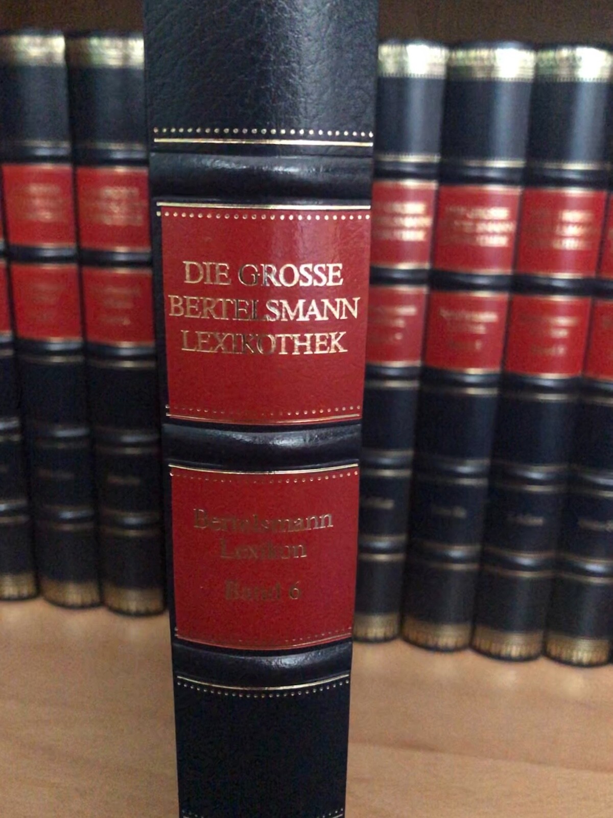 BERTELSMANN Die große Lexikothek 28 Bände + Atlas *Neuwertig* | eBay.de