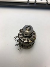 ALLEN-BRADLEY A-31170-1 TYPE J DUAL-GANG POTENTIOMETER, 493 ohm and 548 ohm USA