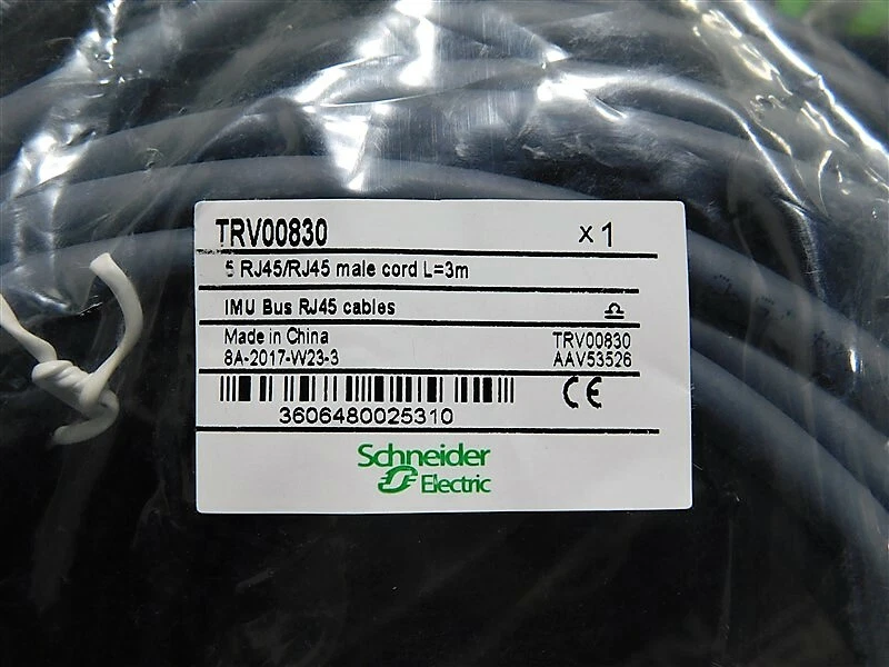 NUEVO Bolsa de 5 cables macho Schneider Electric TRV00830 RJ45/RJ45 3 metros  Foto 3 de 3