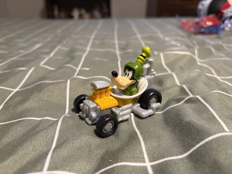 2016 Disney Mickey & the Roadster Racers Die Cast Car Bundle Donald & Goofy x2 - Image 4 of 4