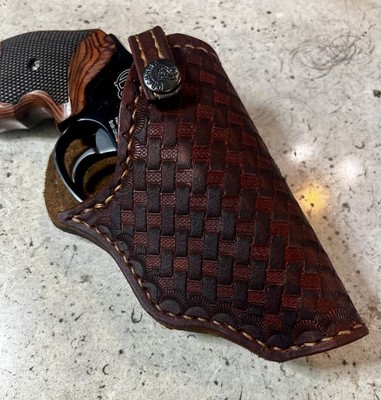 Heritage rough rider, Roscoe, Leather handcrafted holster.  suede liner. 2 -3 