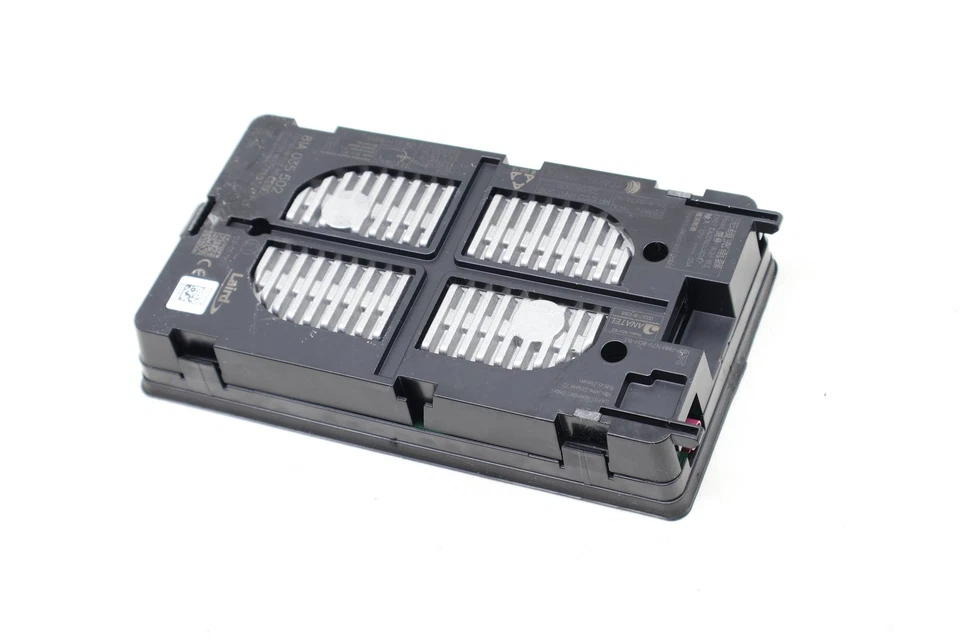 AUDI TT QUATTRO 2016-2023 - Módulo de carga inalámbrica/cargador de teléfono PAD Foto 3 de 4