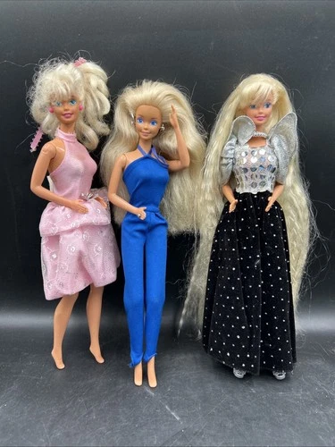 Mattel Toys Barbie Vintage Lot of 3 Dolls, Play dolls W/accessories. ML