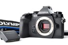 Olympus OM-D E-M1 [NEUWERTIG 2.720 Auslösungen] 16,3MP MFT Spiegellose Kamera Body mit Blitz