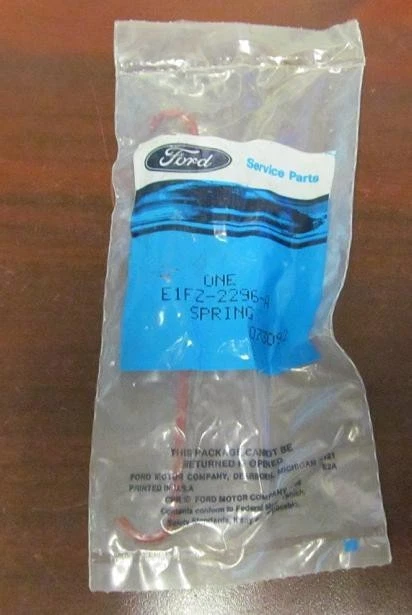 Muelle retráctil freno de tambor trasero Ford Escort y Mercury Lynx 1981-85 NOS Foto 2 de 3