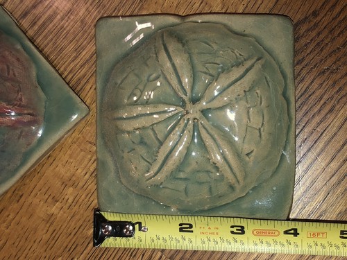 Two Vintage 4” Emerald Green Ceramic Tile Sand Dollars Bathroom Decor Wall Art - Picture 7 of 22