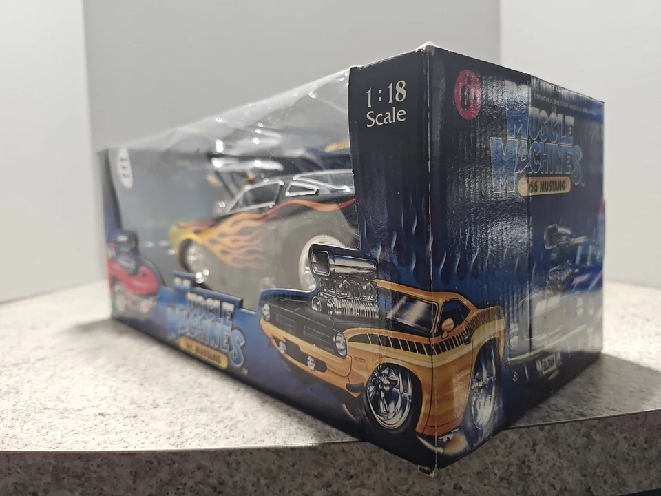 Vintage 2002 Muscle Machines 1966 Ford Mustang 1:18 Die-Cast Car Black - Image 3 of 4