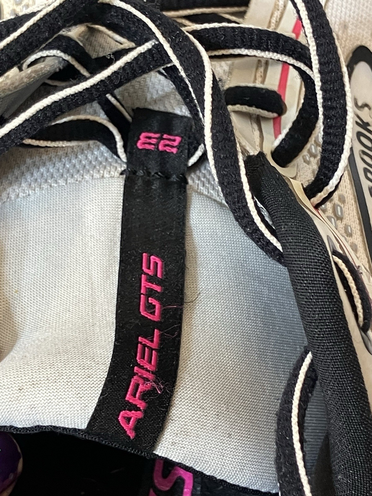 Brooks Ariel GTS 23 Women's Running Shoes 11 White Sneakers 1203901D078 thumbnail 5