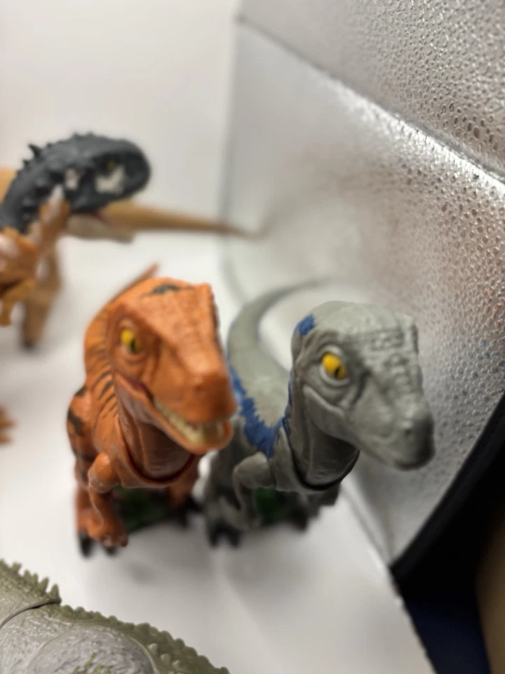 Lote de 8 figuras de acción figuras de juguete de dinosaurio parque mundial JURASSIC ver video Foto 3 de 4