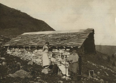 Frankreich bei Allevard? Schafstall Steinhaus altes Bilderhaus 1910