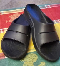 OOFOS OOAHH Sandal Slide Recovery Shoe Men 9/Women 11 Black Comfort