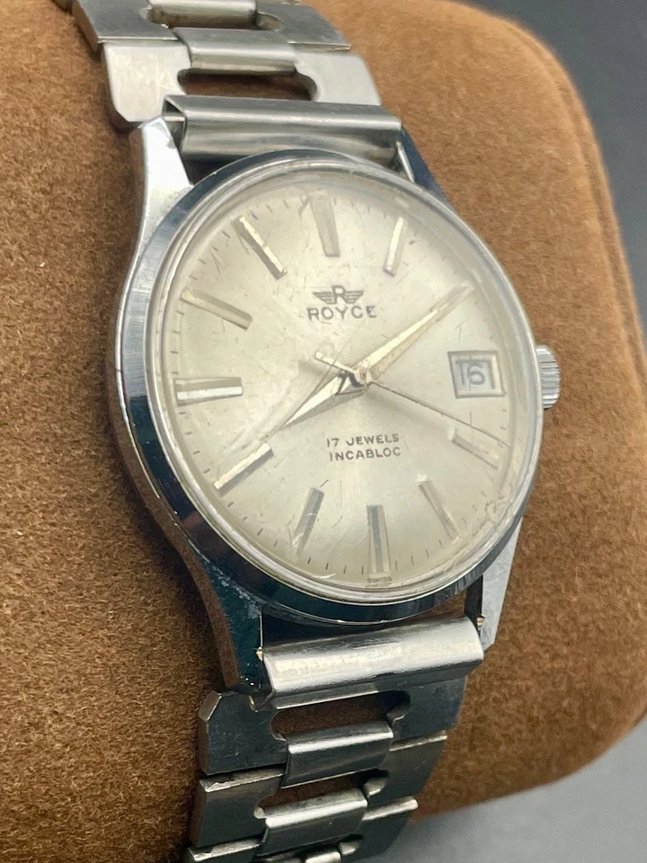 Vintage Royce  Swiss Made 17 Jewels Mechanical Wristwatch wind up Antimagnetic - image 3 of 4