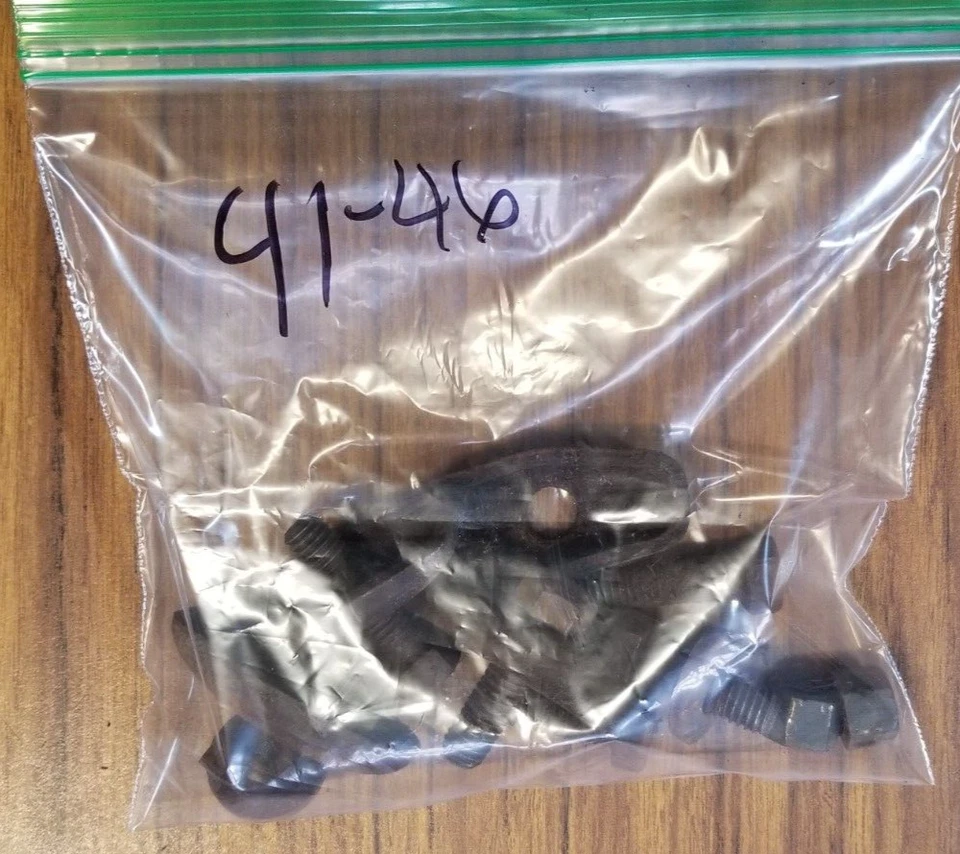 Colector COE pernos admisión escape camioneta Chevrolet 41 1941 1946 1942 GMC Cabover Foto 3 de 4