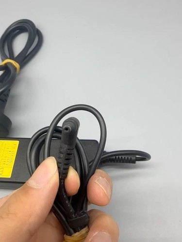 Liteon 19V 2.37A power adapter PA-1450-26 3.0*1.1mm - Picture 2 of 3