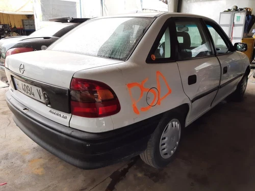 90373309 Schalthebelverkleidung für Opel Astra F Berlina Cool Dream 1997 7142047 - Bild 6 von 9