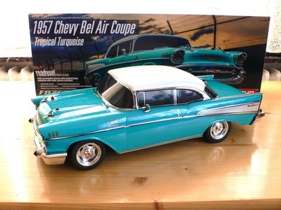 Kyosho 1957 Chevy Bel Air Coupe Tropical Turquoise RC-Auto RTR Neu ungefahren