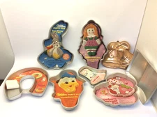 Mixed Lot Wilton 1970’s Cake Trays Molds Tins Bugs Bunny Donald Duck Horseshoe