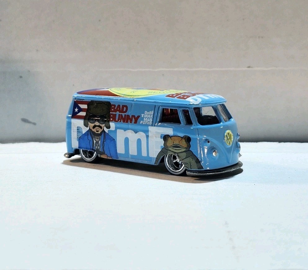 1/64 Custom HW diecast Premium Volkswagen T1 Panel Bus (Bad Bunny