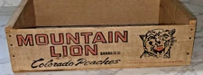 Vintage WOOD PEACH BOX MOUNTAIN LION COLORADO PEACHES FRUIT BOX 17.5" x 12"