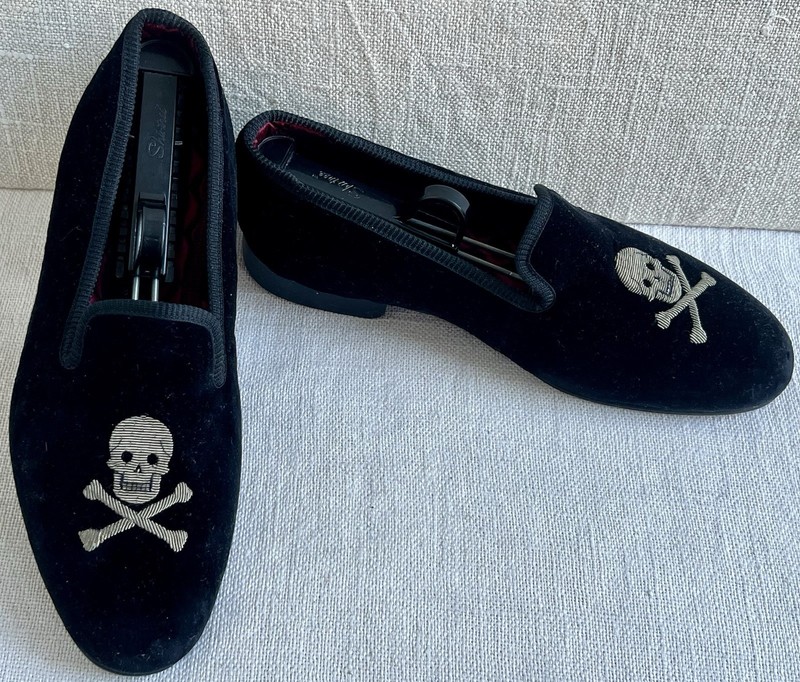 New & Lingwood Black Skull & Crossbones Velvet Slipper UK 8 US 9 ($525)