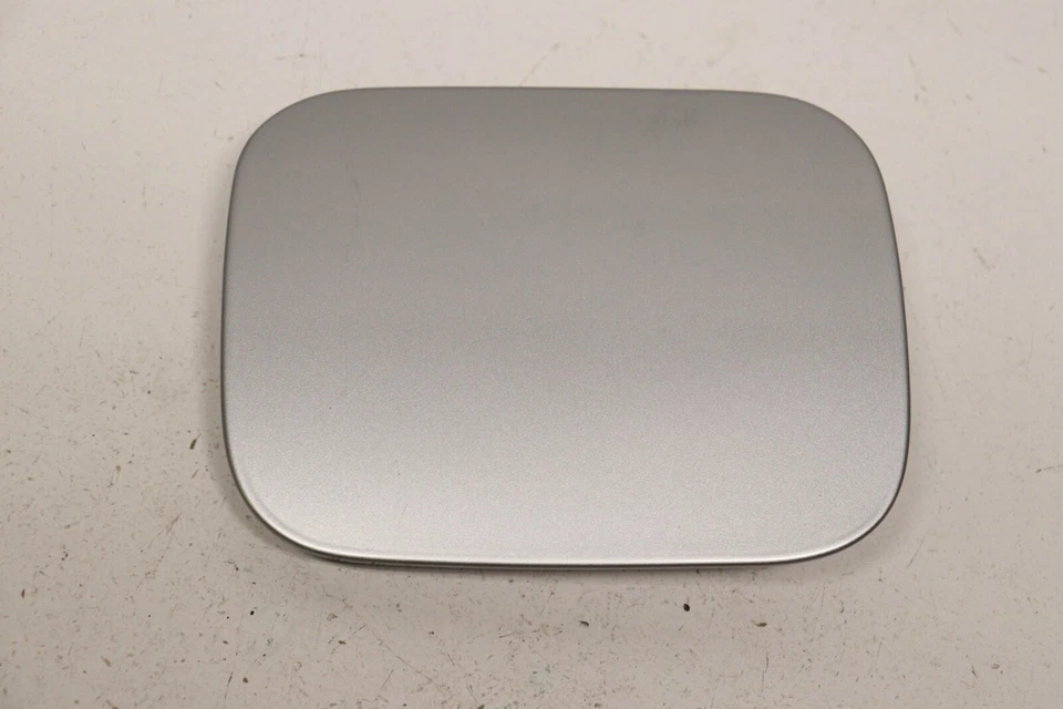 P90858 1996-2002 Audi A4 puerta combustible Audi S4 puerta gas 8D5809905 OEM Foto 3 de 4