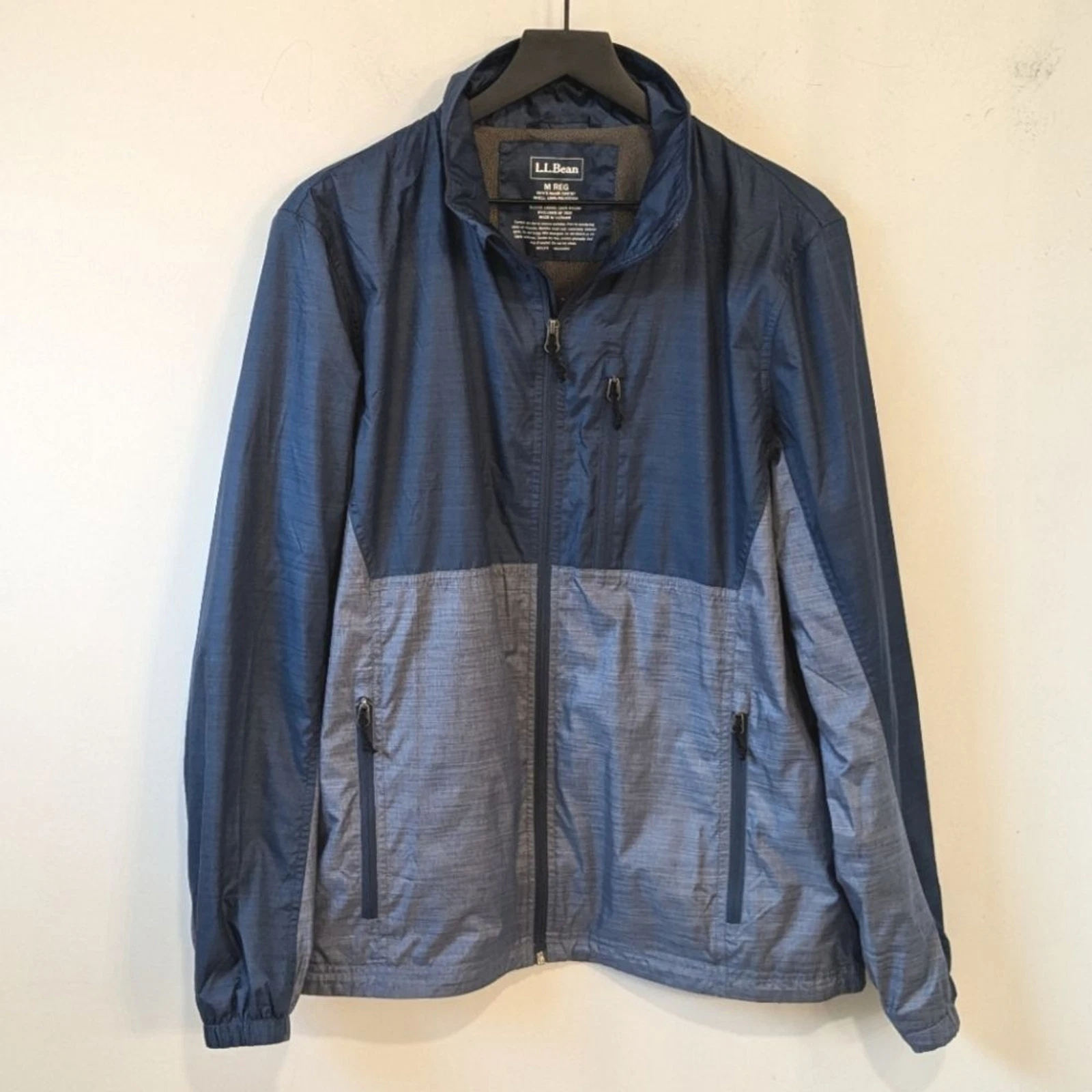 L.L. Bean Blue Colorblock Casco Windbreaker Lightweight Jacket Size Medium
Opens in a new window or