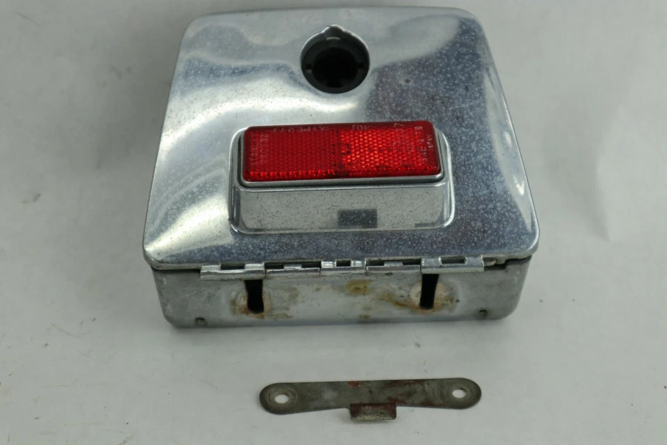 1986-1999 Yamaha xv700  XV1100 S Virago OEM Rear Trunk Storage Luggage Box  - Image 2 of 4